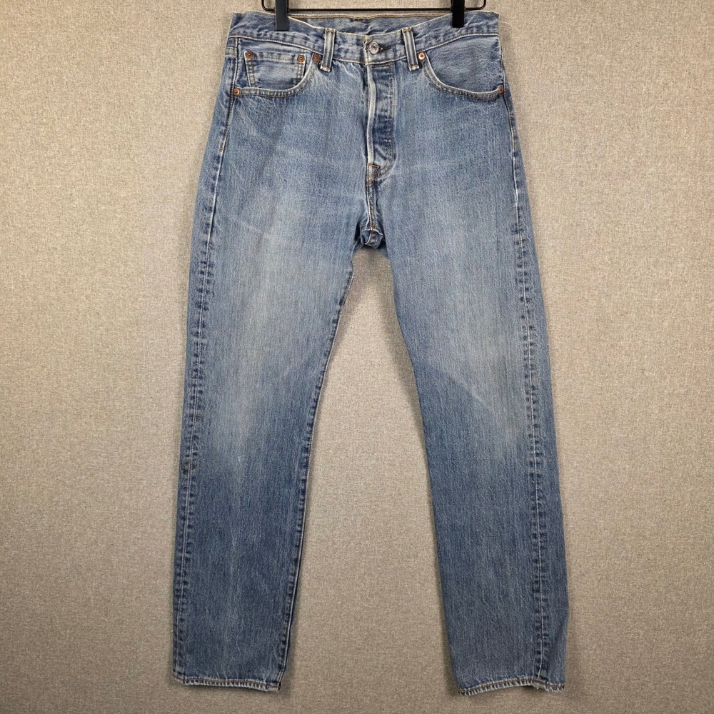 Levis 501 Original Fit Mens Jeans 32x34 Light Wash Blue Button Fly 00501-0194